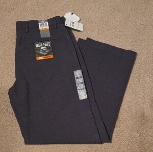 Men's Iron Free Charcoal Gray Pants NWT 33x30